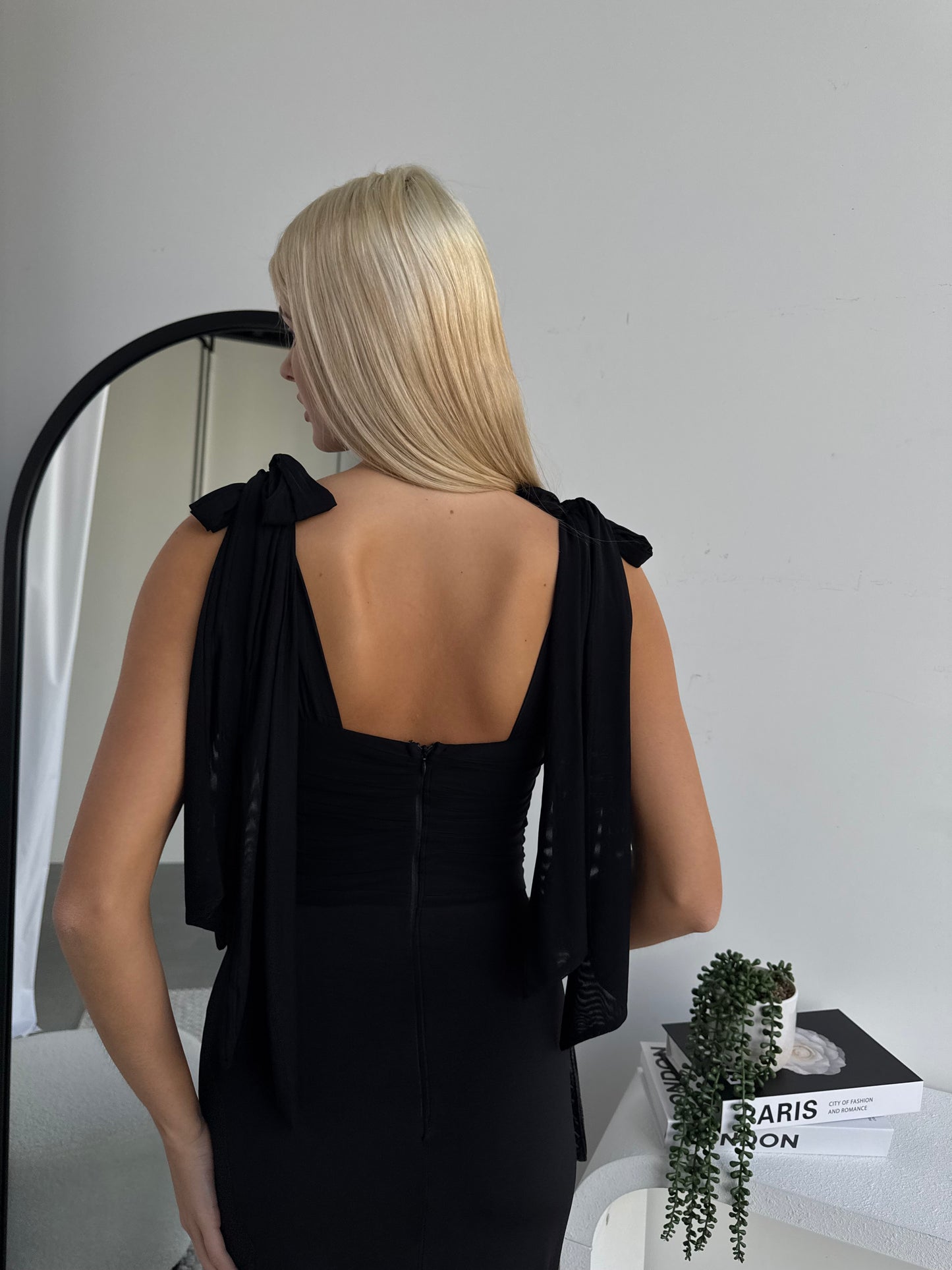 NADIA MAXI DRESS - BLACK
