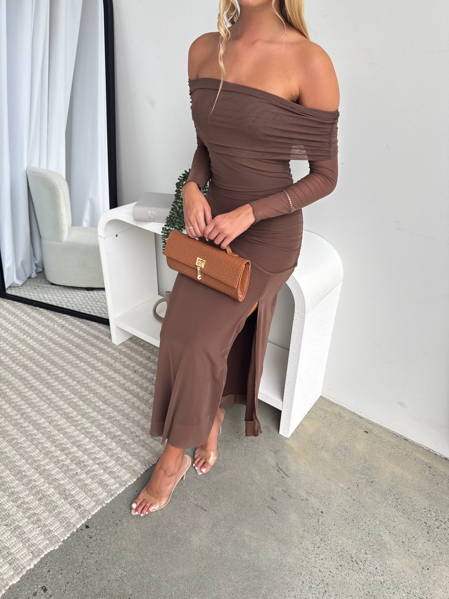 STELLA OFF SHOULDER MAXI - CHOCOLATE