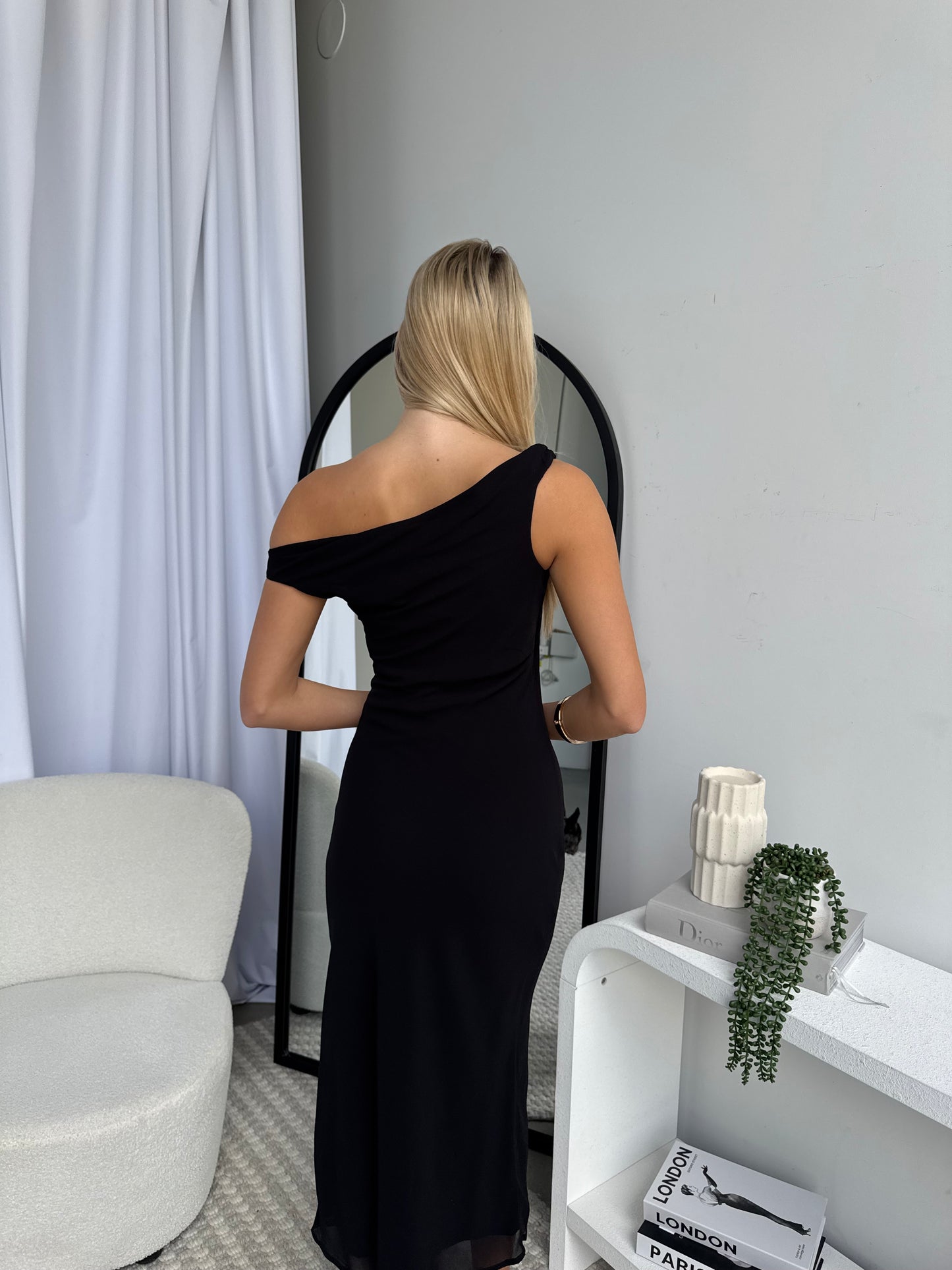 TORI MAXI DRESS - BLACK