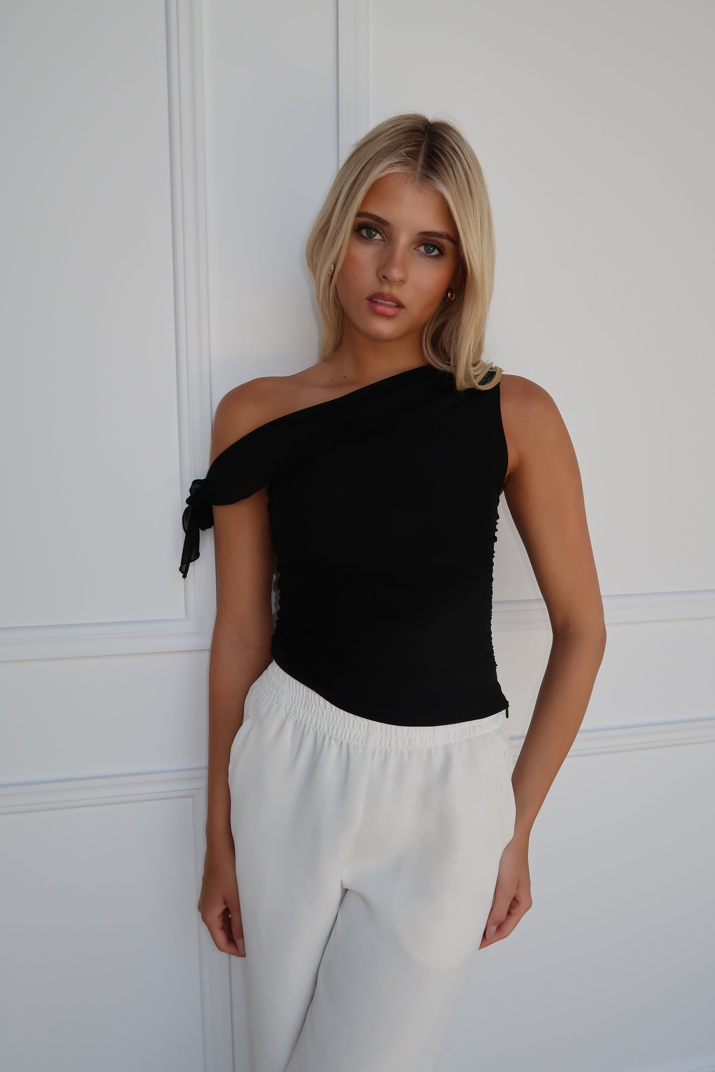 NARIAH TOP - BLACK