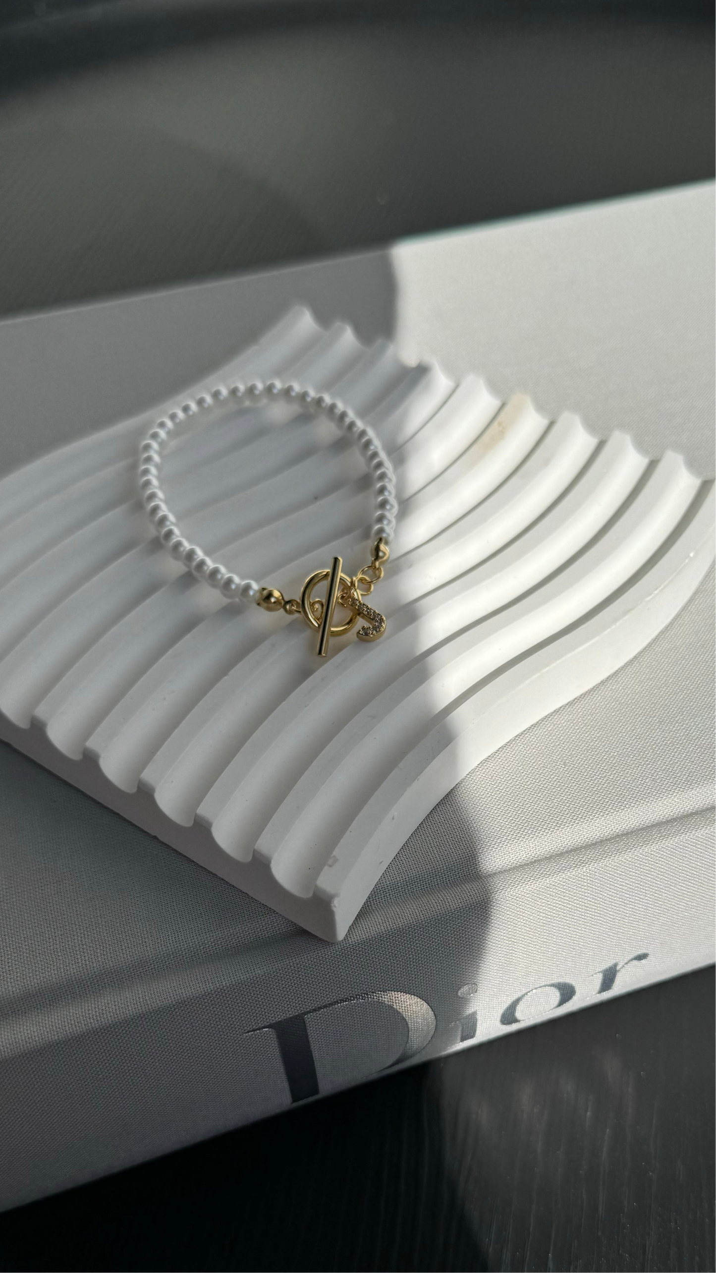 PEARL BRACELET - INITIAL J