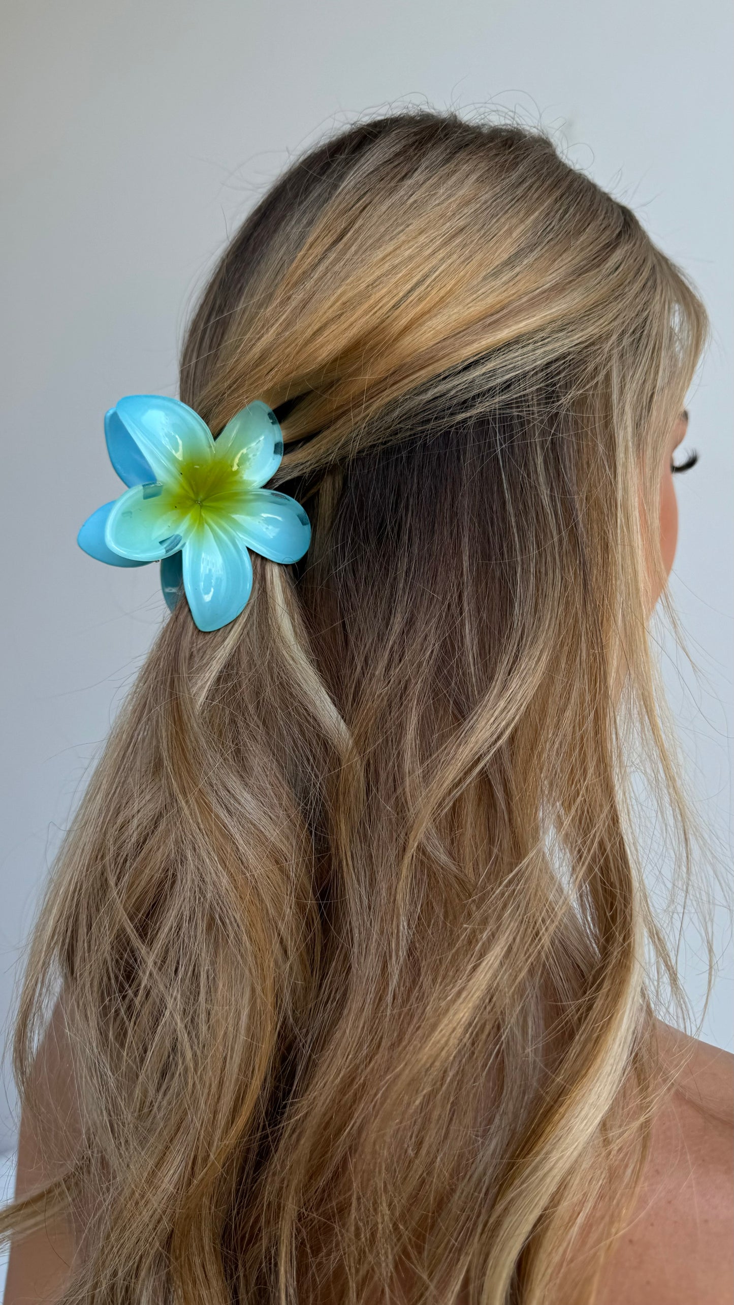 ALINA FLOWER HAIR CLAW - BLUE