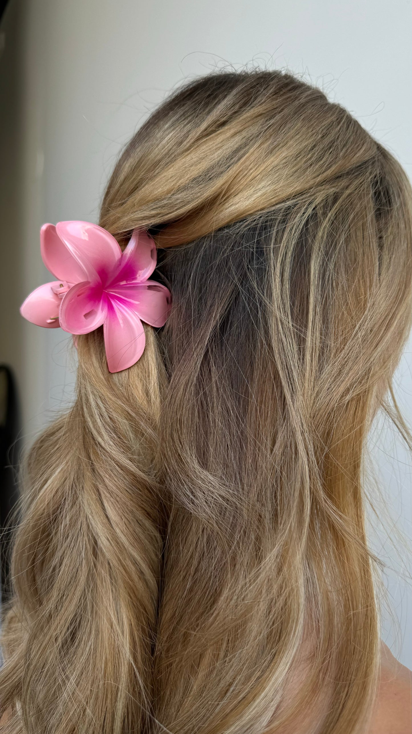 ALINA FLOWER HAIR CLAW - PINK