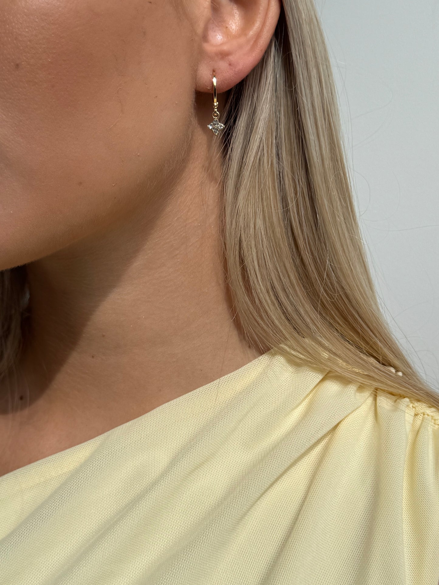 CLEEF EARRINGS - GOLD