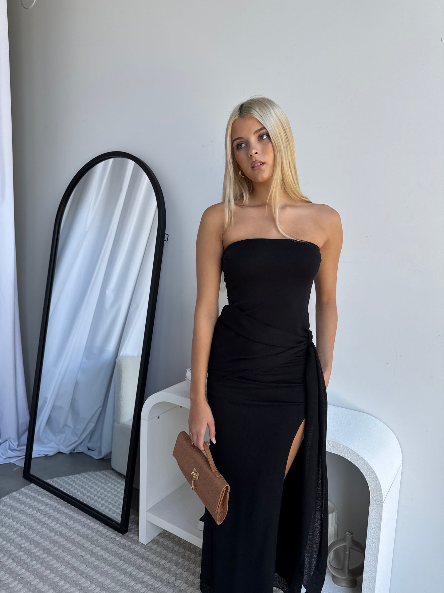SKYLAH MAXI DRESS - BLACK