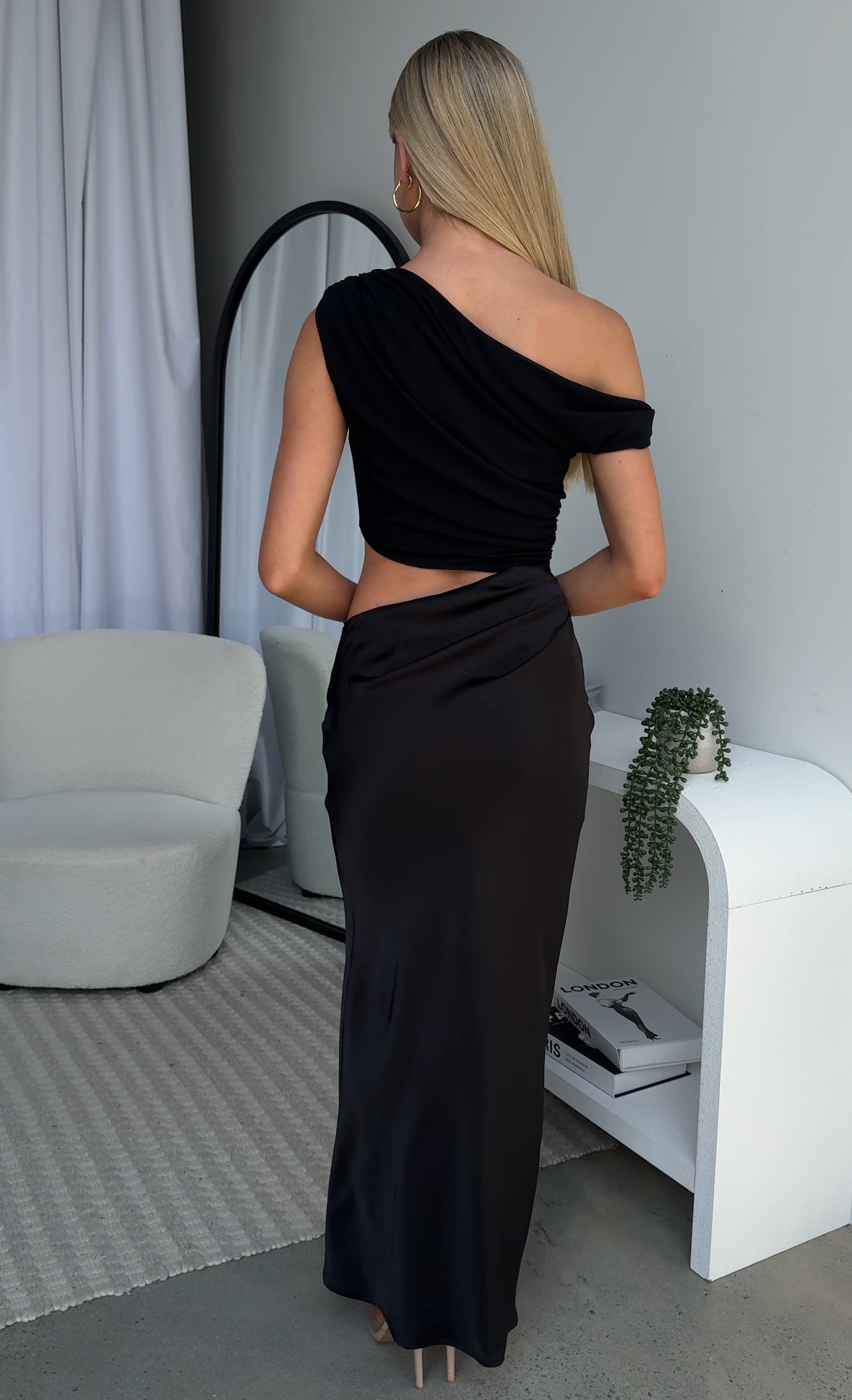 DORIAN MAXI DRESS - BLACK