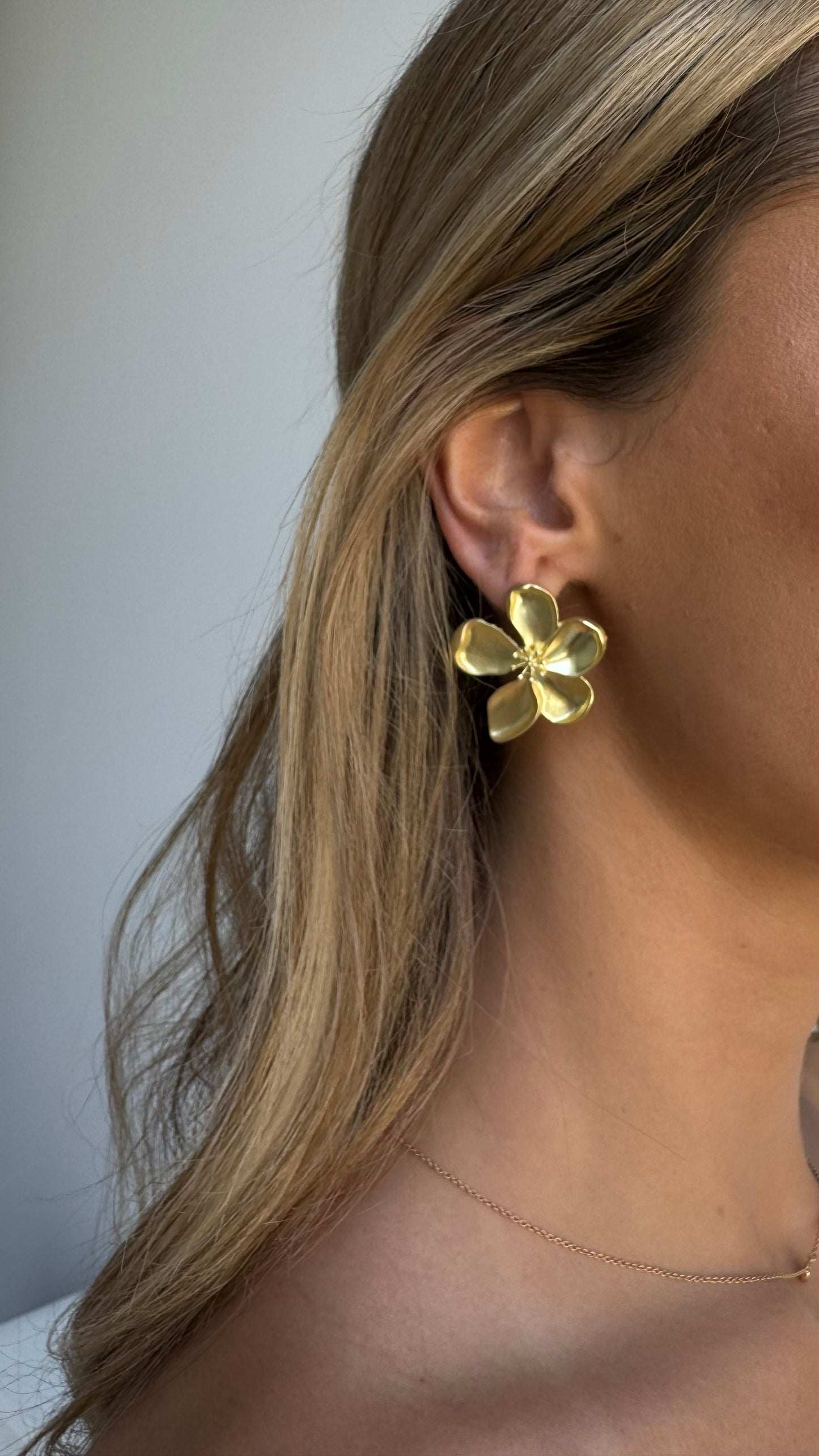 LANI EARRINGS - GOLD