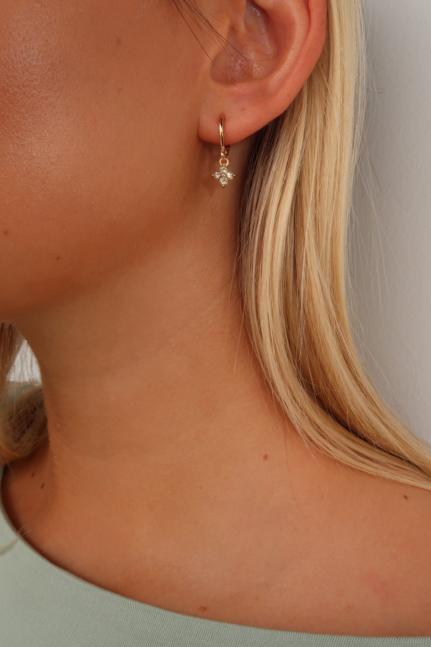 CLEEF EARRINGS - GOLD