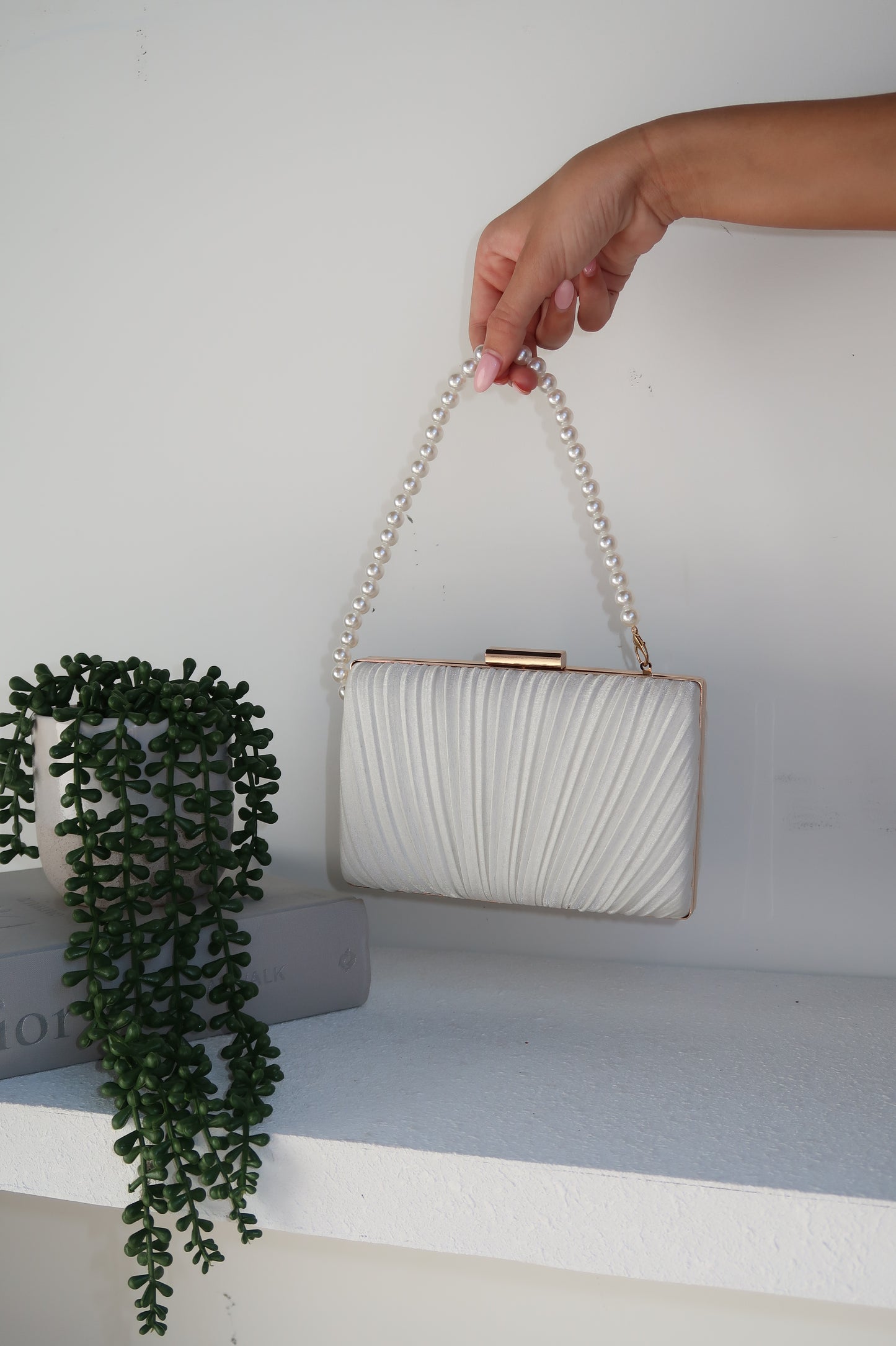 CASSIE PEARL BAG - WHITE