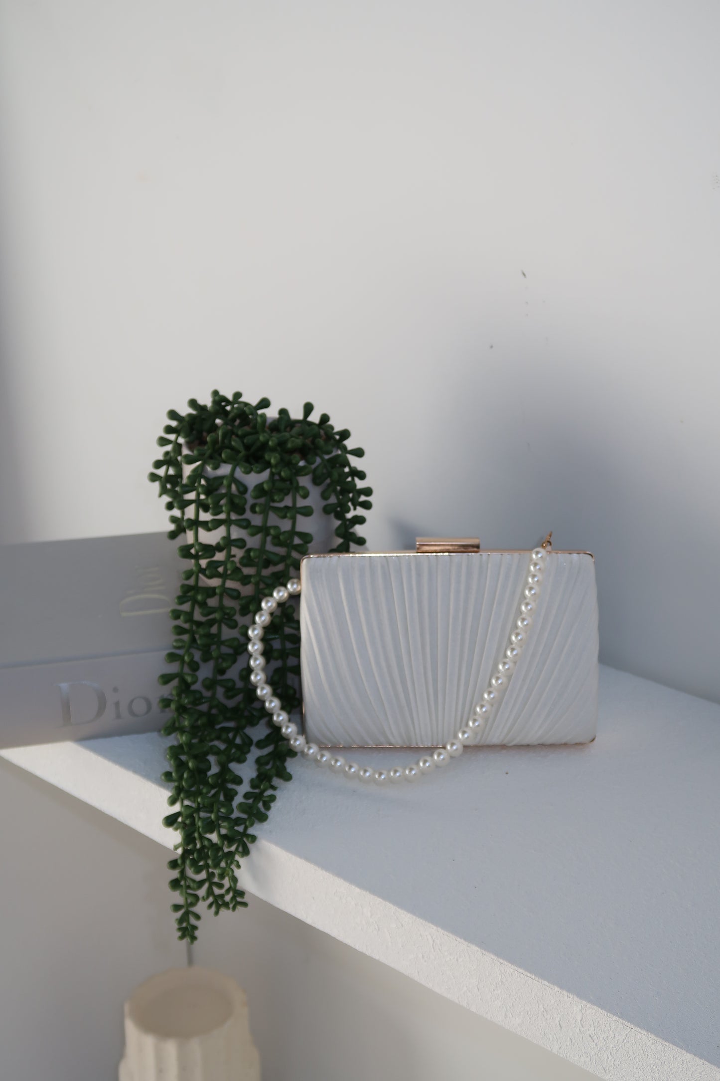 CASSIE PEARL BAG - WHITE