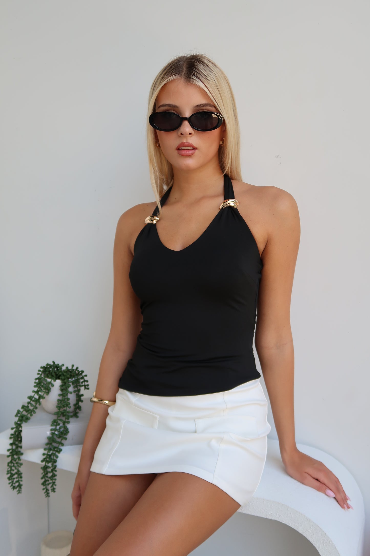 CINDY HALTER TOP - BLACK
