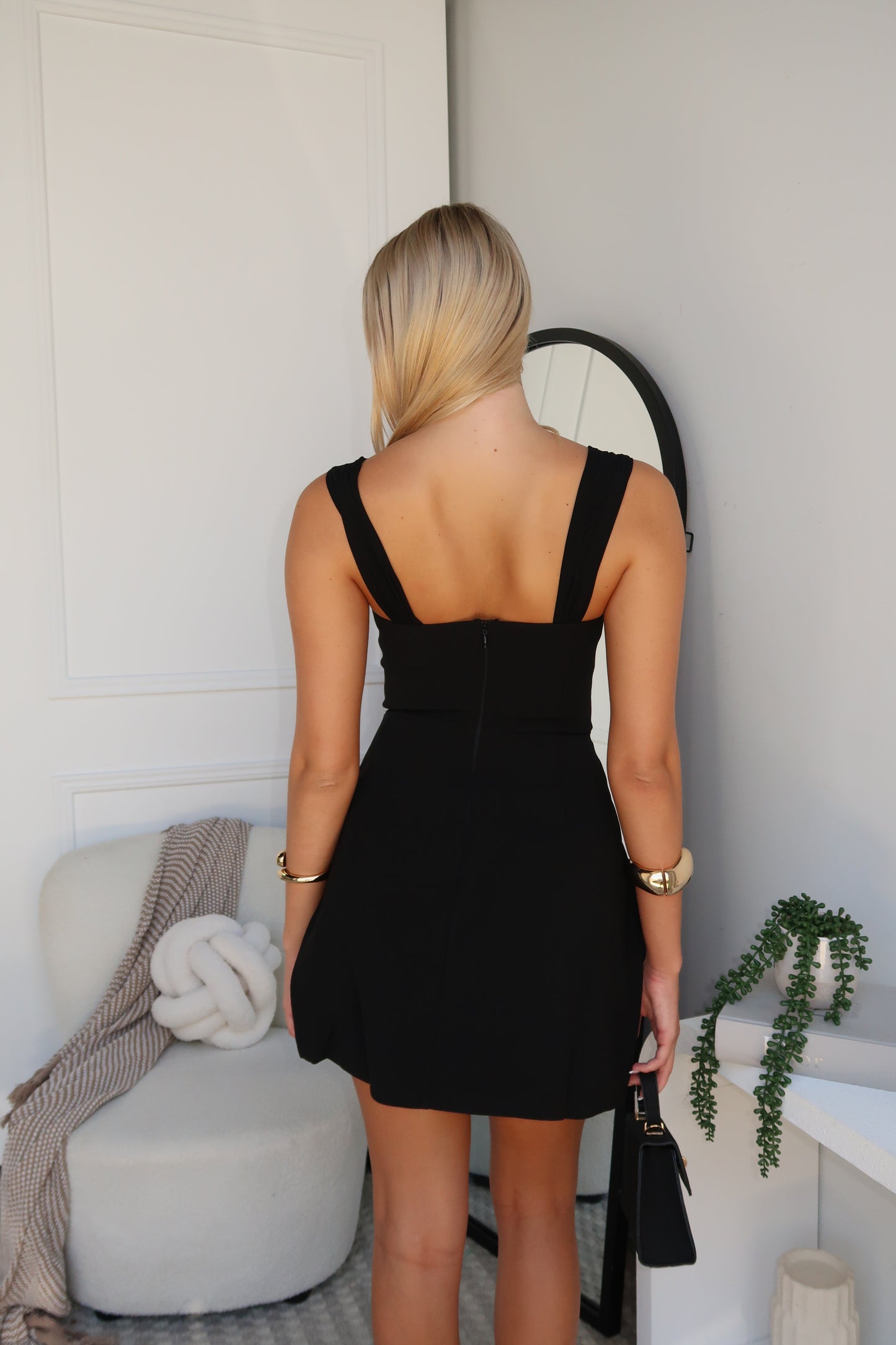 BASSIKE MINI DRESS - BLACK