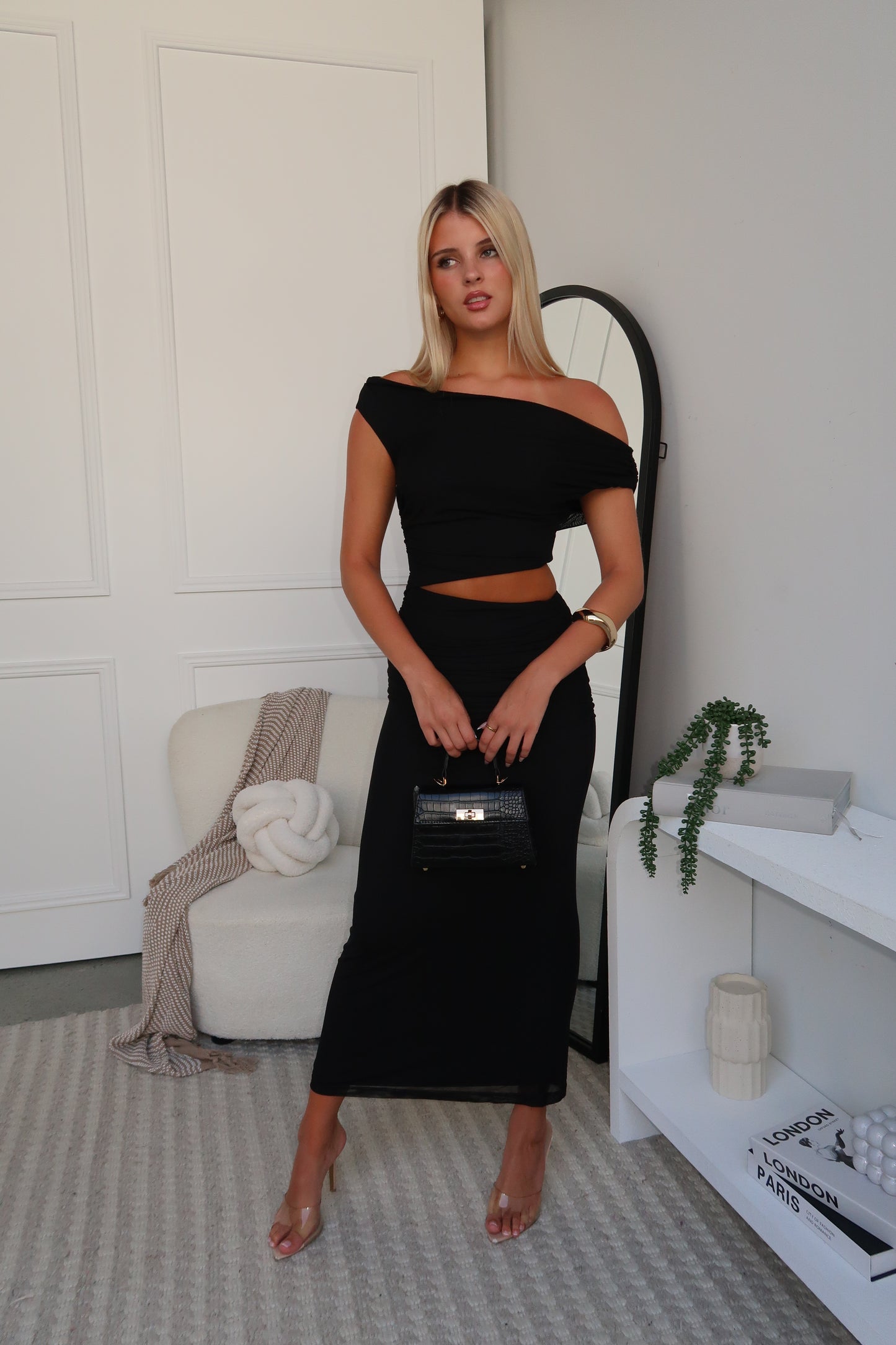 COCO OFF SHOULDER MAXI DRESS - BLACK