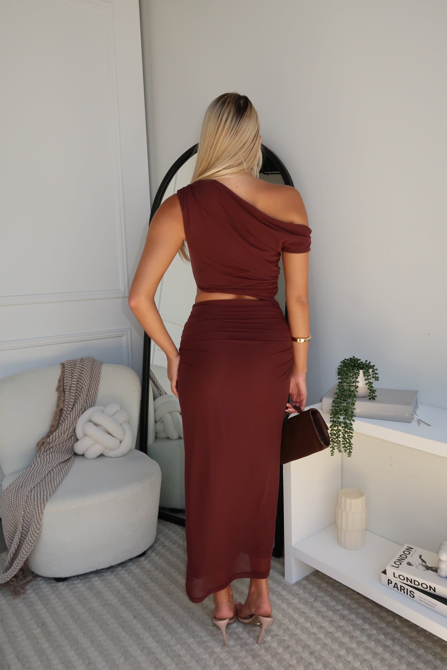 COCO OFF SHOULDER MAXI DRESS - CHOCOLATE