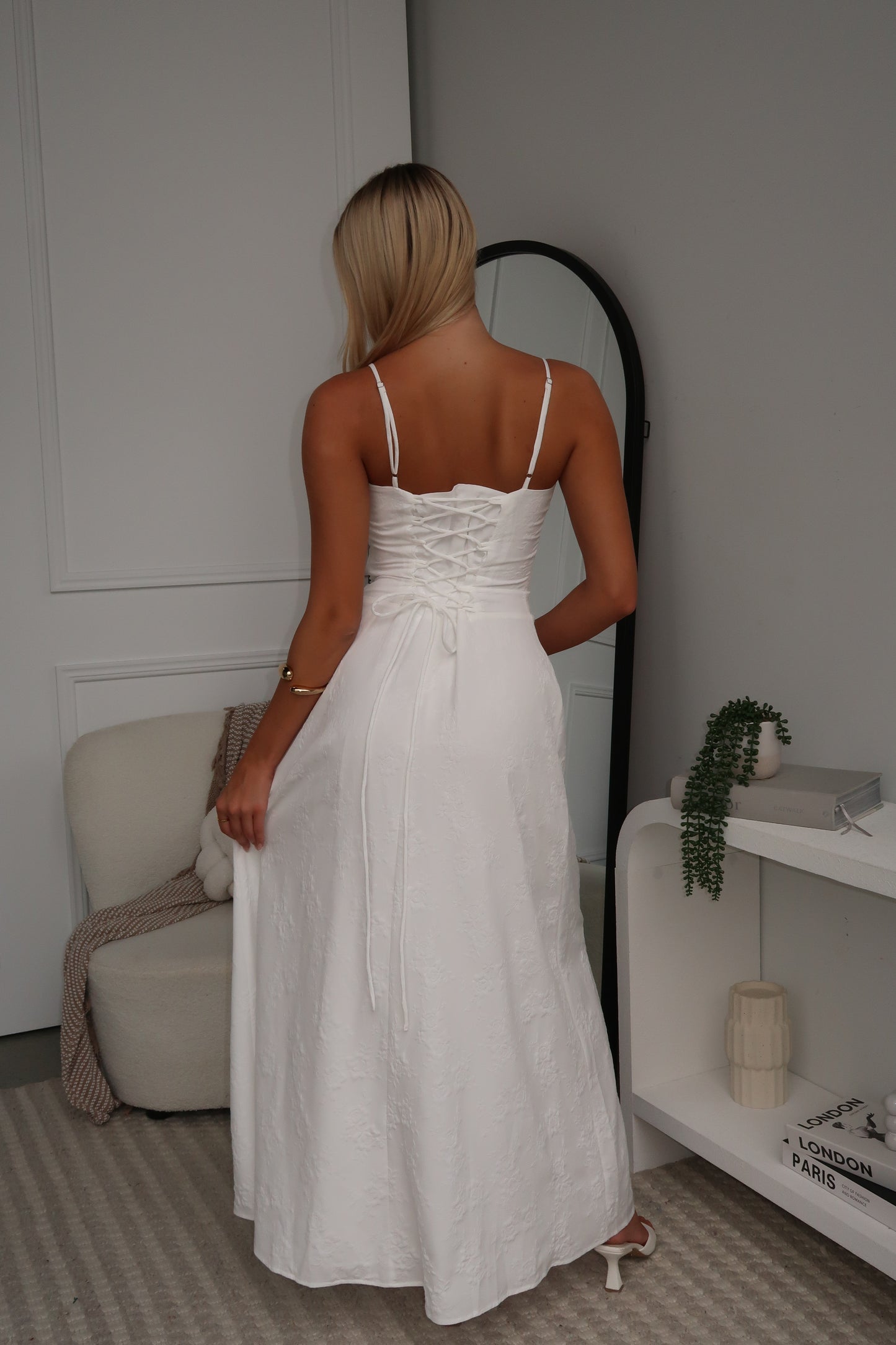 TENISHA MAXI DRESS - WHITE FLORAL