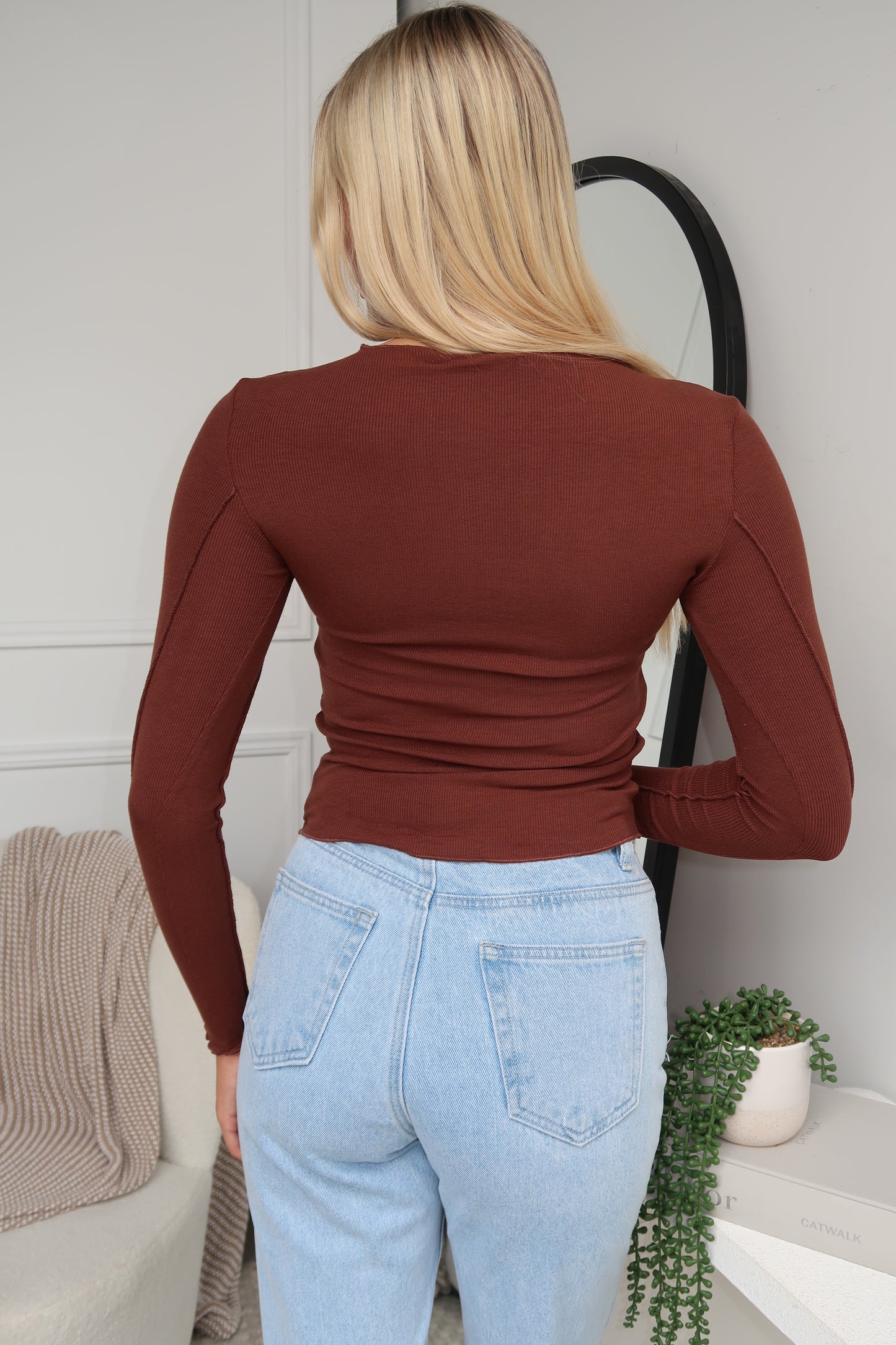 JESSI TOP - CHOCOLATE